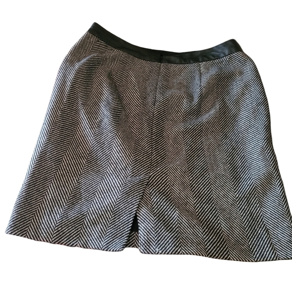 Banana Republic Wool Blend Herringbone Skirt 6 - Picture 1 of 2